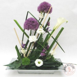 composition florale graphique pour Pâques